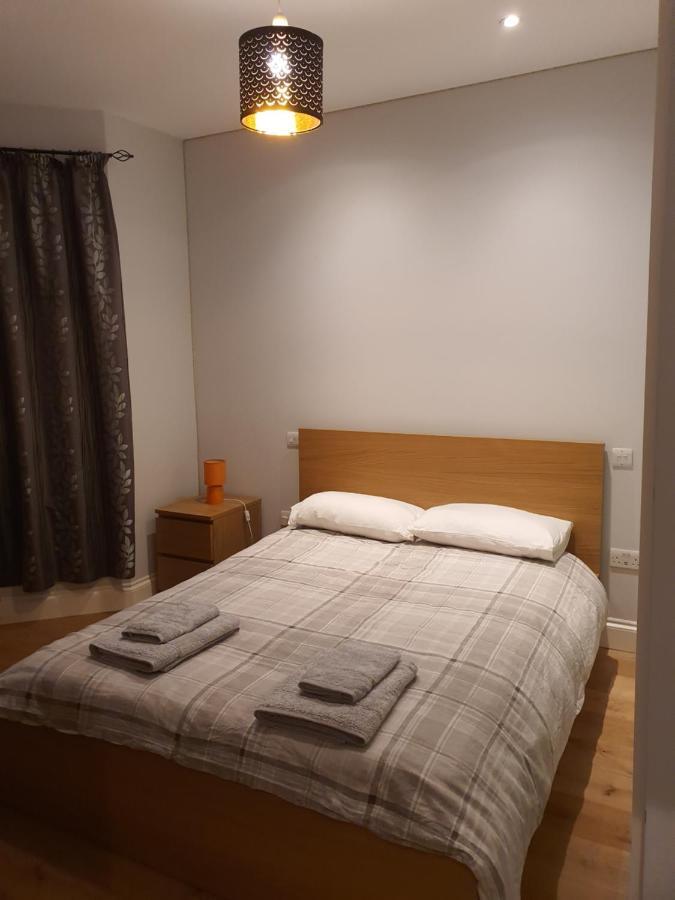 Daniari Guest Rooms Erith Стая снимка